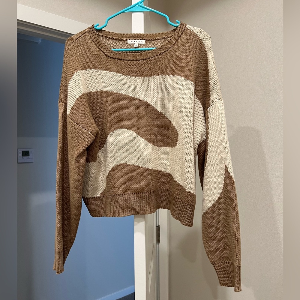 Baevely sweater.